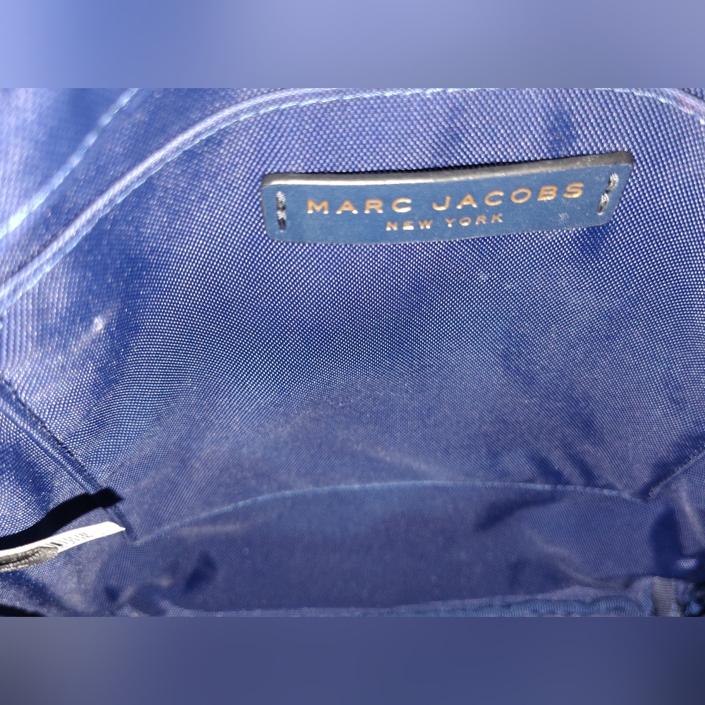 Marc Jacobs Navy Nylon Crossbody Bag Minimalist Lightweight Travel - Picture 9 of 15